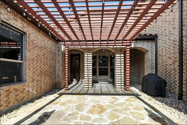 Building Photo - 1733 Adalina Dr