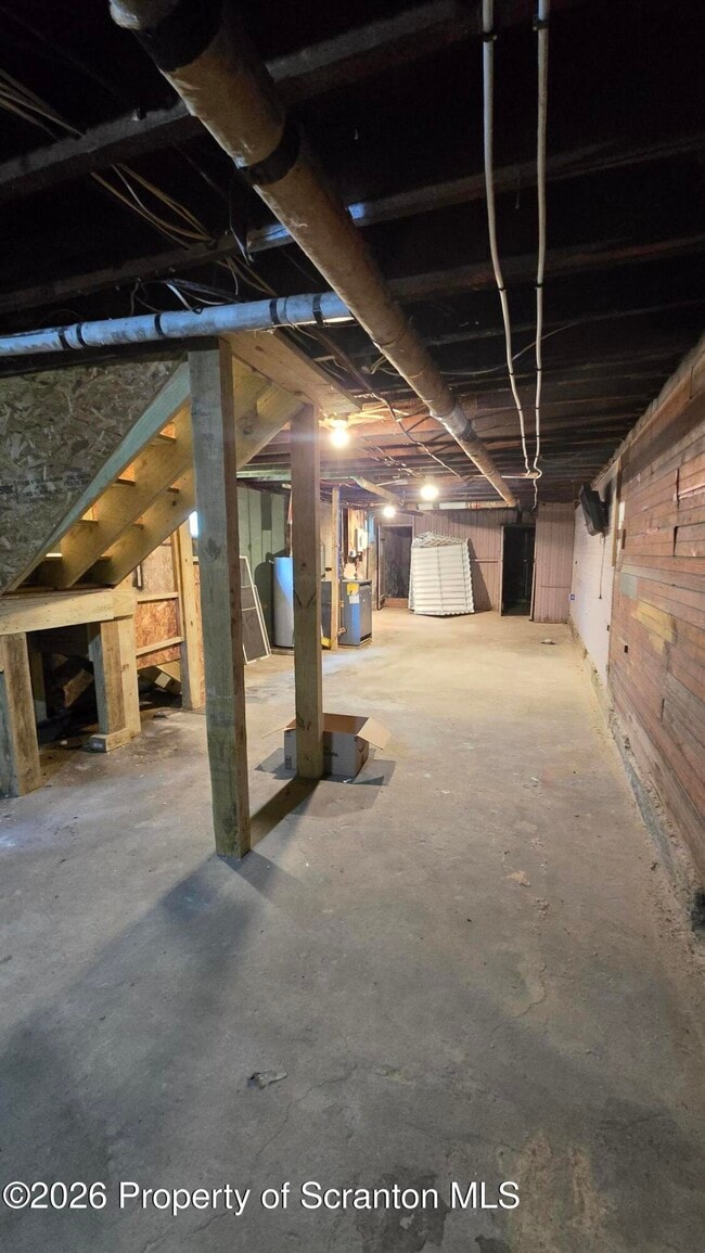 Building Photo - 542 Deacon St