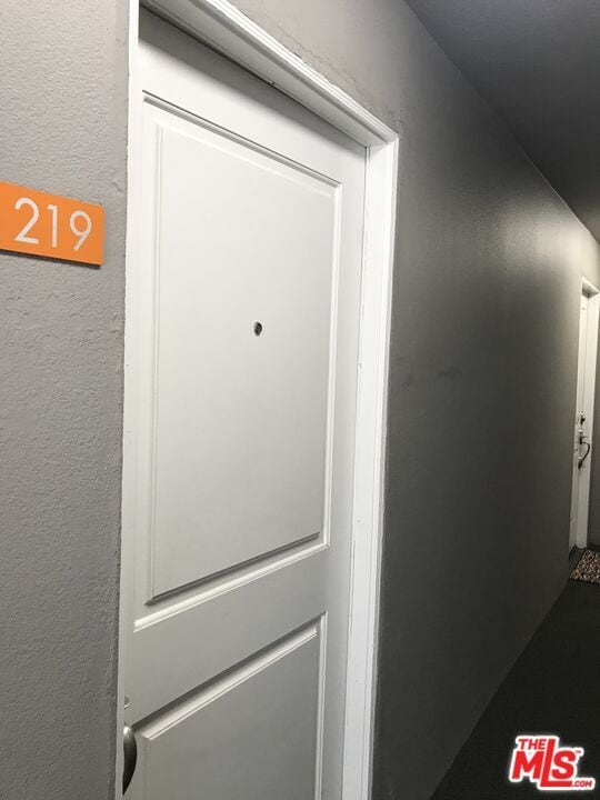 Building Photo - 355 N Maple St