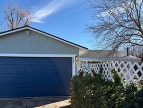 Building Photo - Charming Downtown Tehachapi Rental – 3 Bed | 2 Bath