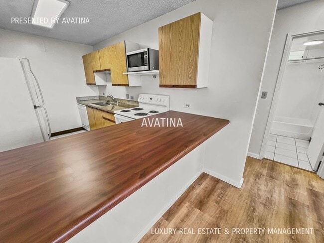 Building Photo - 1032 Kinau St