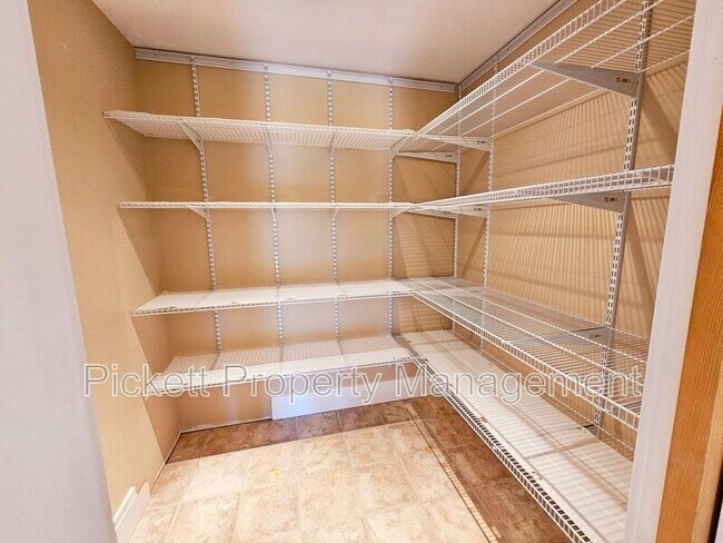 Building Photo - 27201 WA-3