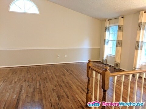 Building Photo - 20925 Shakespeare Dr