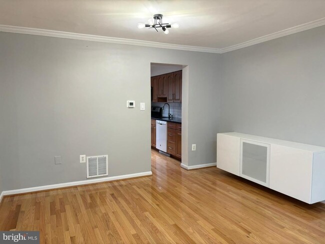 Building Photo - 784 Princeton Pl