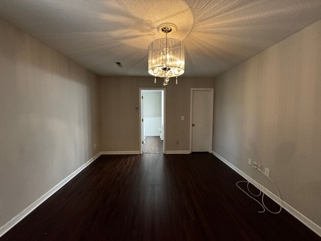 Building Photo - 104 Breckindale Cir