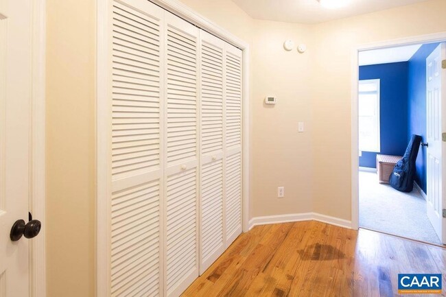 Building Photo - 139 Old Fifth Cir