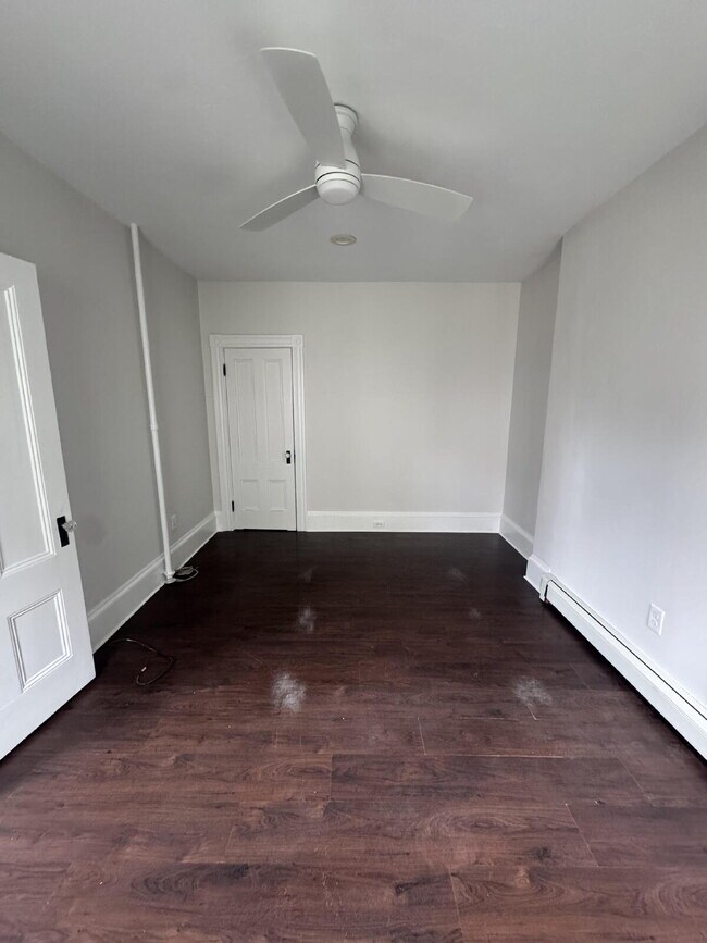 Building Photo - One Bedroom Available in Mansfield