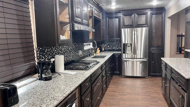 Building Photo - 6335 Tall Willow Dr