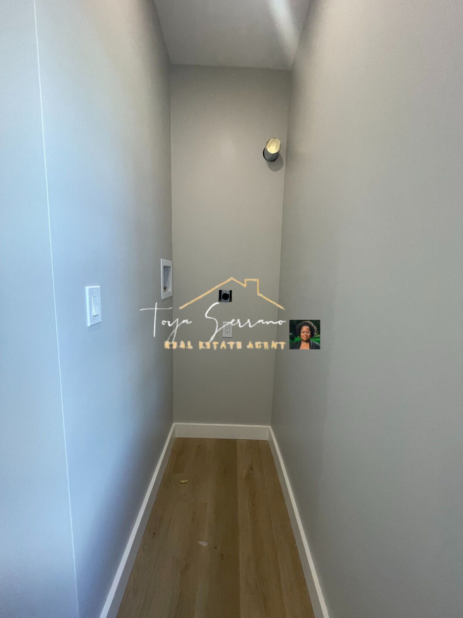 Building Photo - 19 Gordon St