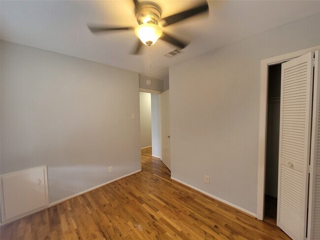 Building Photo - 845 Beverly St