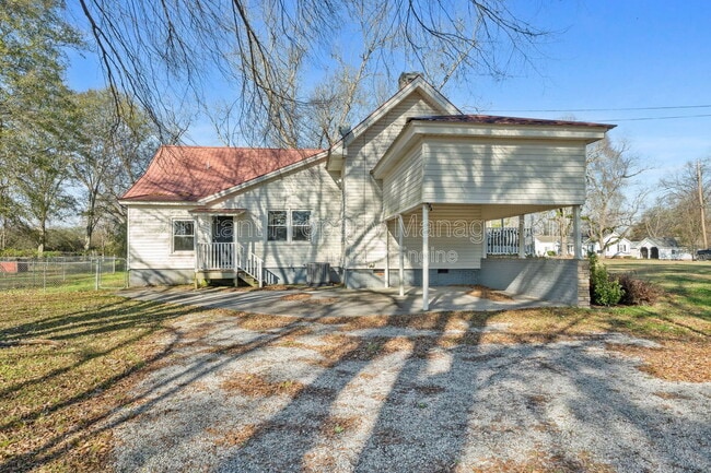 Building Photo - 138 Main St