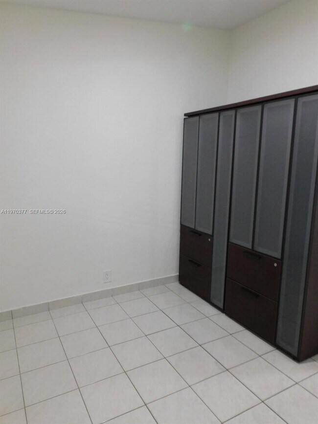 Building Photo - 620 NW 58th Ct