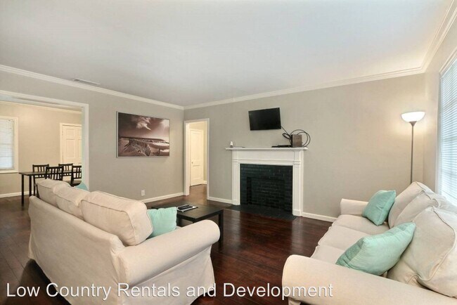 Building Photo - 2 br, 1 bath House - 212 E 57th St