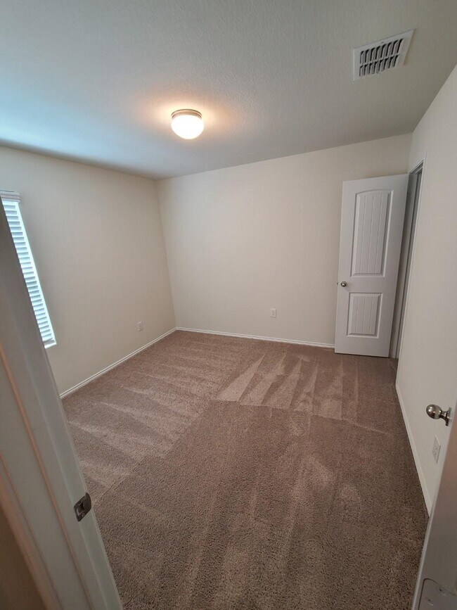 Building Photo - 4009 Renee Dr