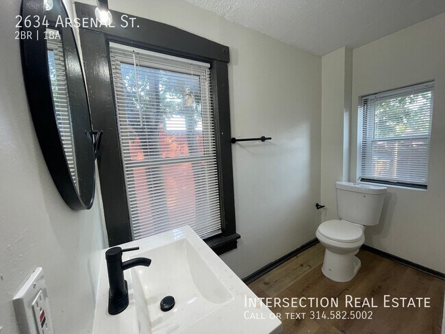 Building Photo - 2634 Arsenal St