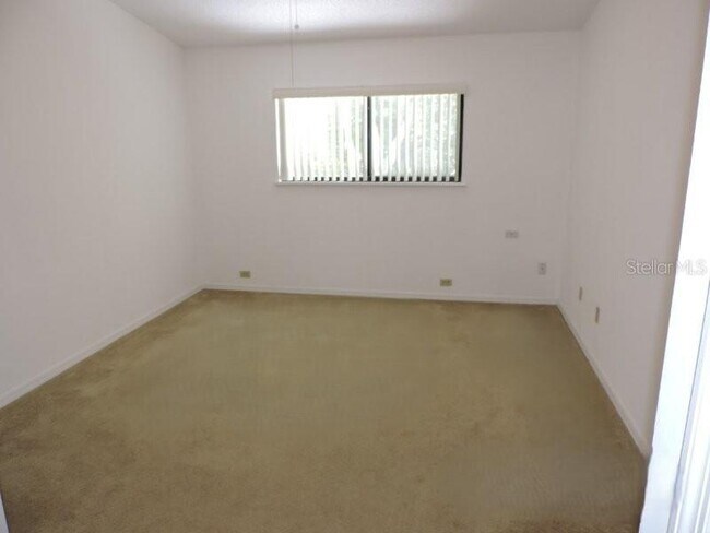 Building Photo - 8238 Sandpoint Blvd