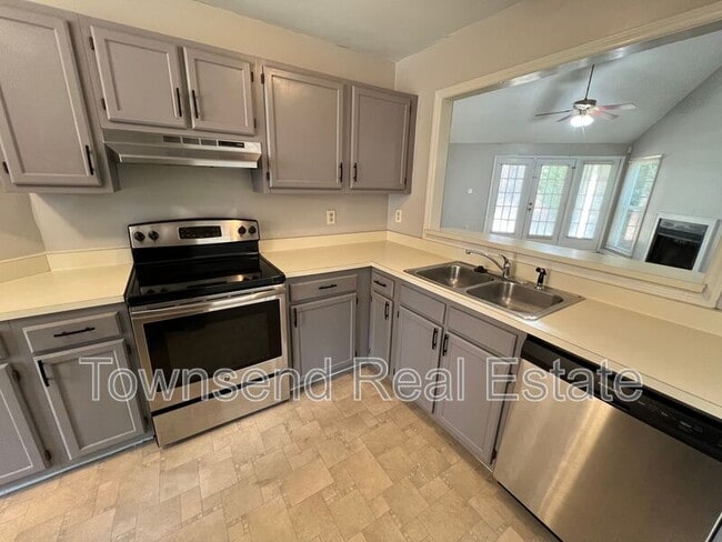 Building Photo - 5606 Bimini Pl