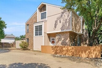 Building Photo - 2411 Northlake Ct
