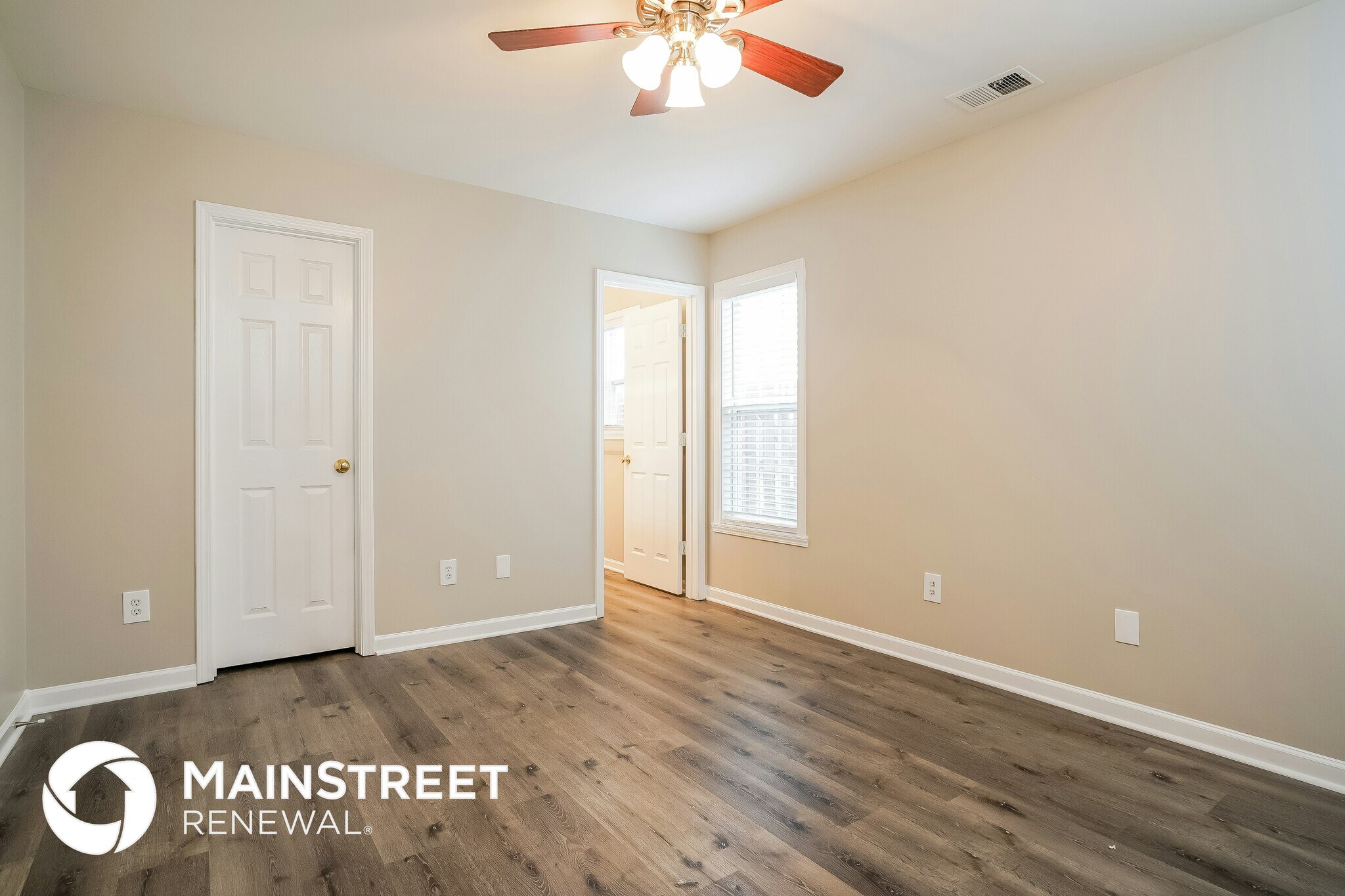 Building Photo - 3915 Bluestem Dr