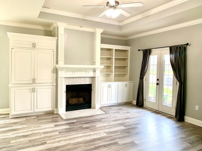 Building Photo - 3BD/2BA House for Lease in Rolling Meadow - Denham Springs