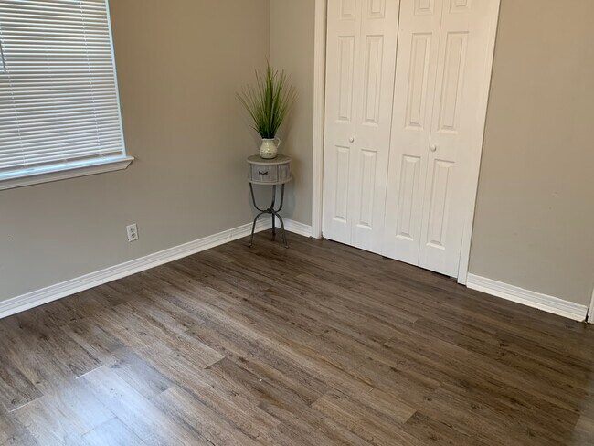 Building Photo - 3563 Dauphin Island Pkwy