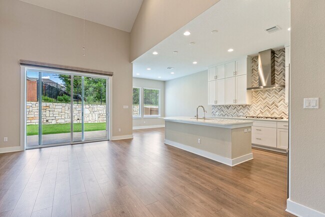 Building Photo - Beautiful Move-In Ready 4 bedroom, 3 bathroom home in Liberty Hill ISD!