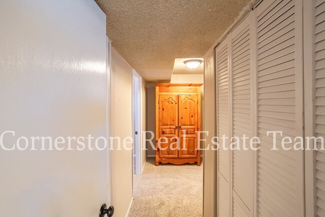 Building Photo - 692 Bridger Dr