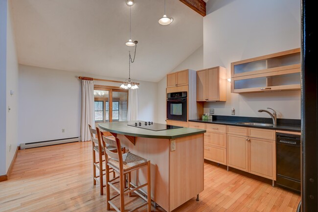 Building Photo - 57 Fawn Dr