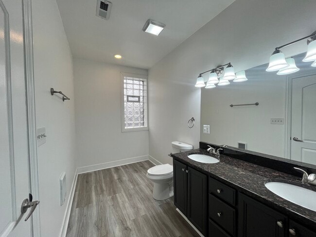 Building Photo - 5172 S Michigan Ave