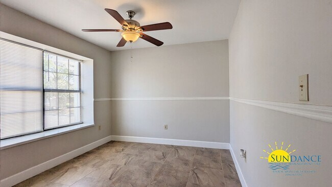 Building Photo - Nice 2 Bedroom Townhouse in Fort Walton