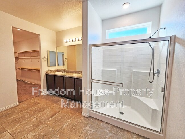 Building Photo - 3543 E Wallowa Dr