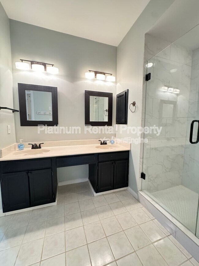 Building Photo - 1702 Stonegate Way SW