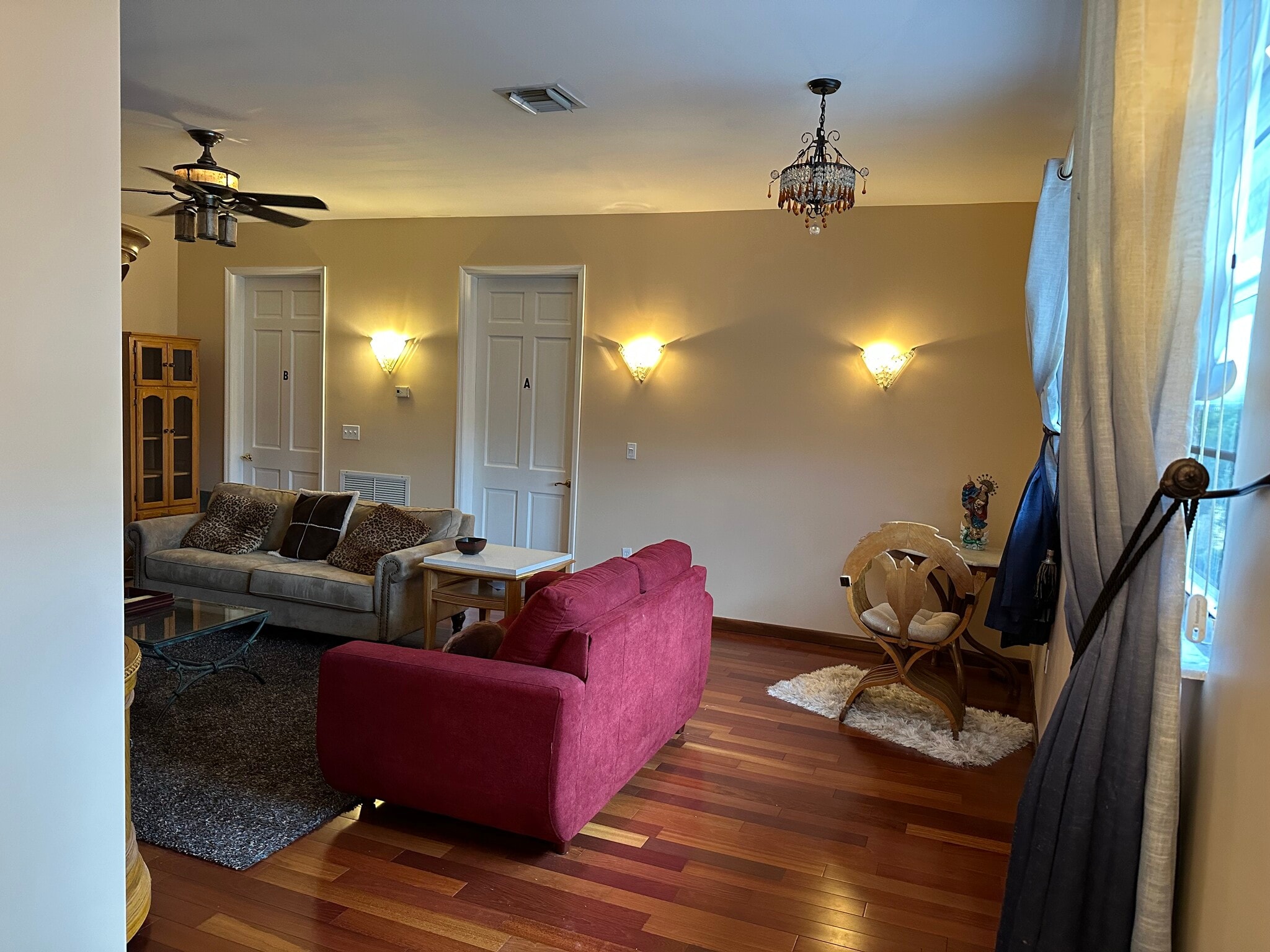 Upstairs living room - 2901 SW 5th St