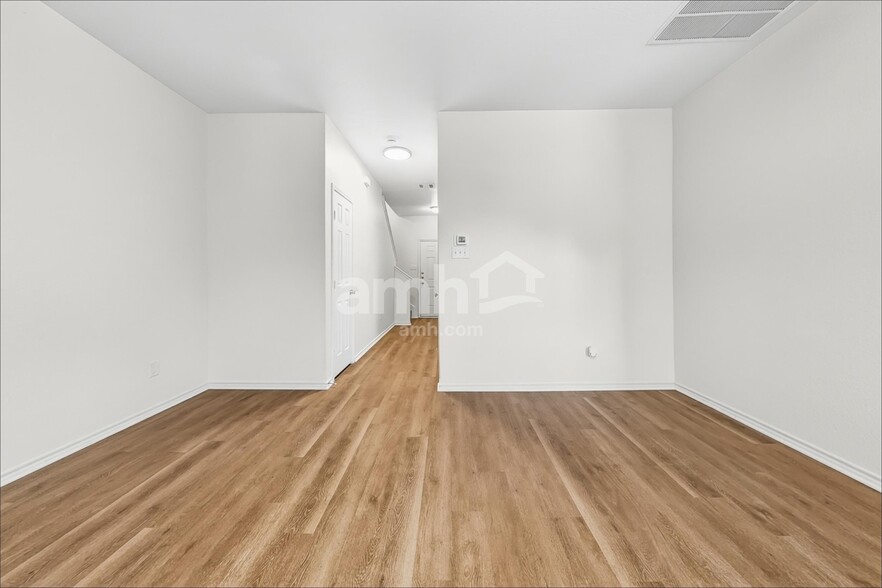 Building Photo - 11741 Cottontail Dr