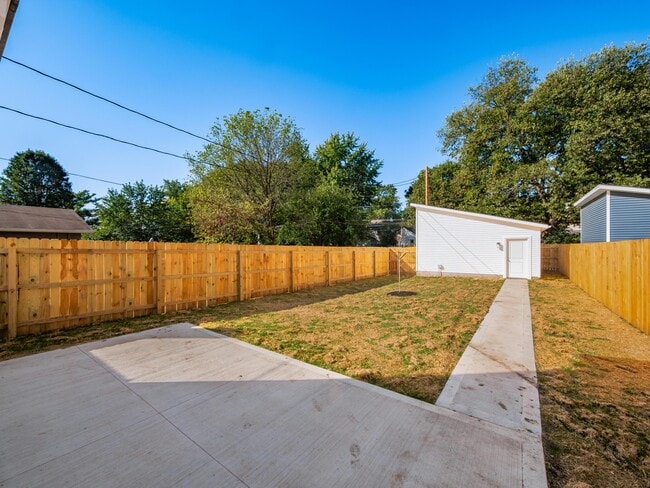 Building Photo - 167 Wisconsin Ave