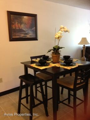 Building Photo - 190 Ledge St