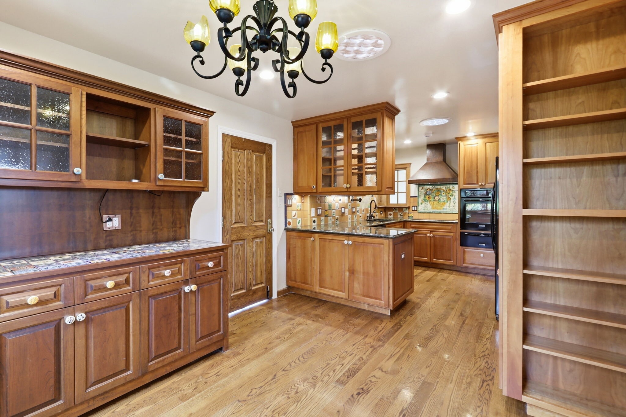 Building Photo - 927 Lorne Way