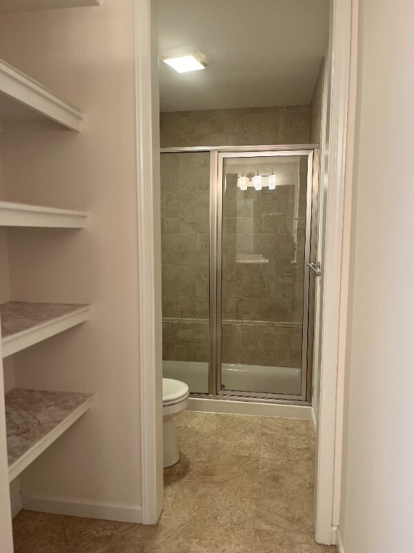 Building Photo - 102 Landover Ct