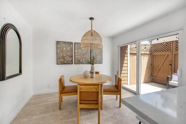 Building Photo - 19 Seabird Ct