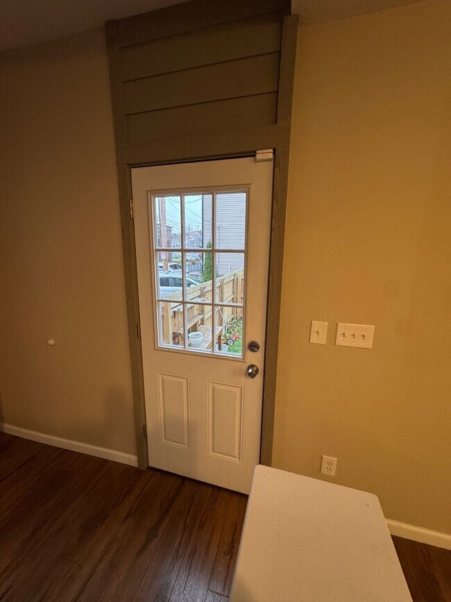 Building Photo - Beautifully Renovated 3BR Row Home in Deutschtown – Spacious, Modern & Incredible Location