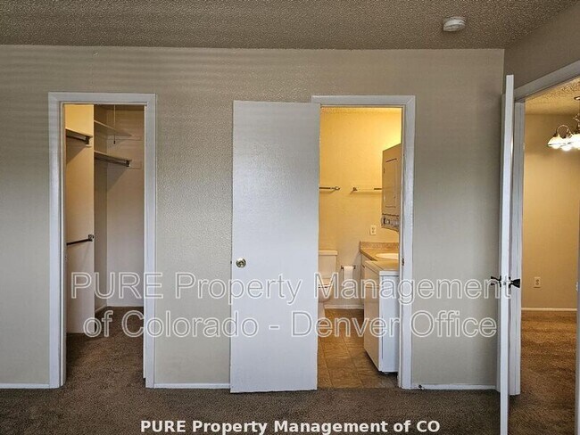 Building Photo - 2390 E Fremont Ave
