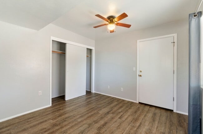 Building Photo - Remodeled duplex