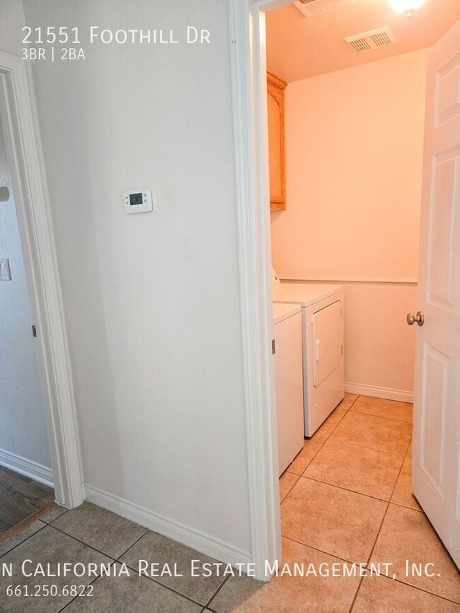 Building Photo - 21551 Foothill Dr