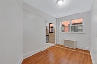 Building Photo - 34-38 34th St