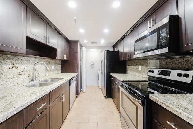 Building Photo - 859 Jeffery St