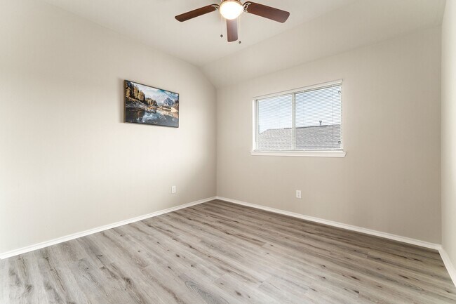 Building Photo - 5014 Aspen Orch Dr