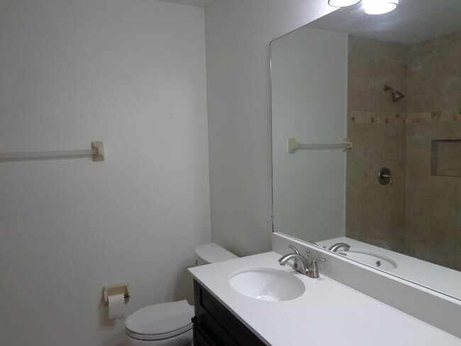 Building Photo - 1197 Mulberry Pl