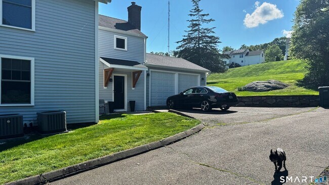 Building Photo - 100 Gaylord Mountain Rd