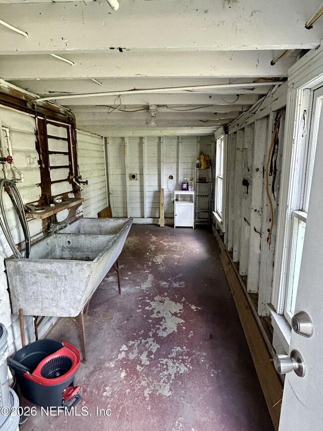 Building Photo - 1556 Dancy St
