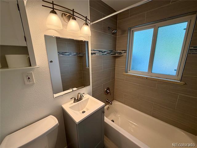 Building Photo - 4811 Fenton St